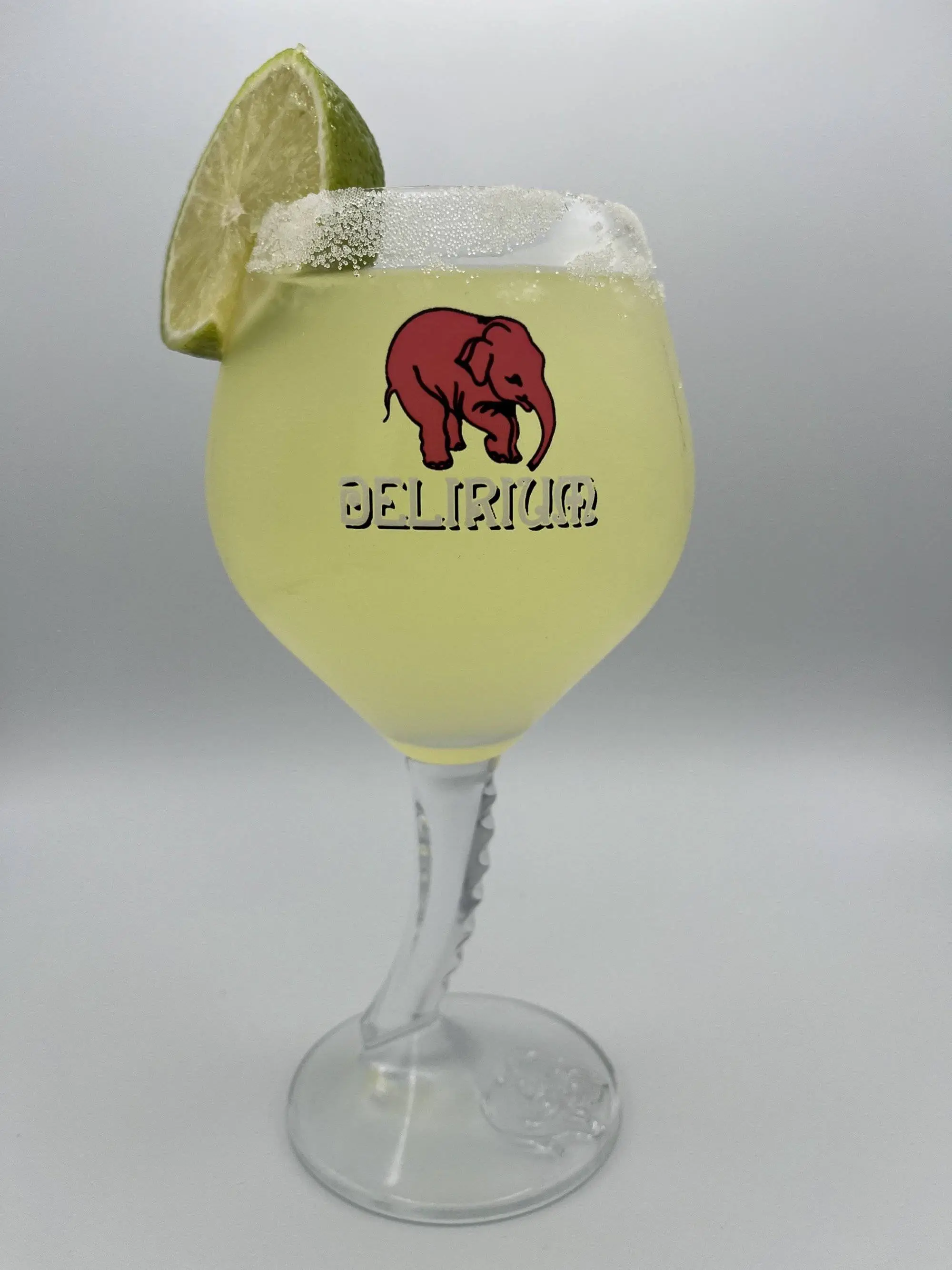 Side view of a freshly made Margherita